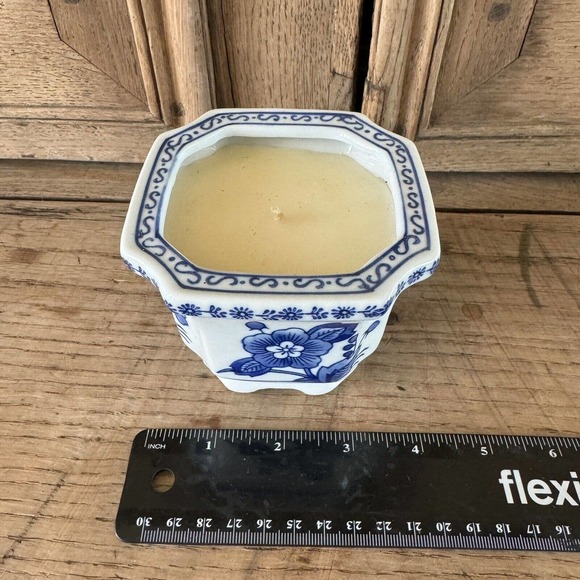 Bombay Company Candle White With Blue Flowers Bocal Carre Unburned Unscented - Picture 8 of 10